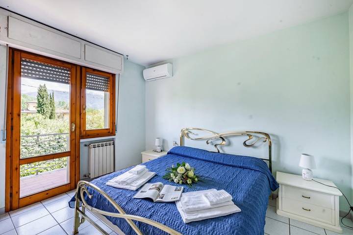 Appartement entier, La Chimera Duplex with Garden 700m from sea in Marina di Massa, Massa (Italie)