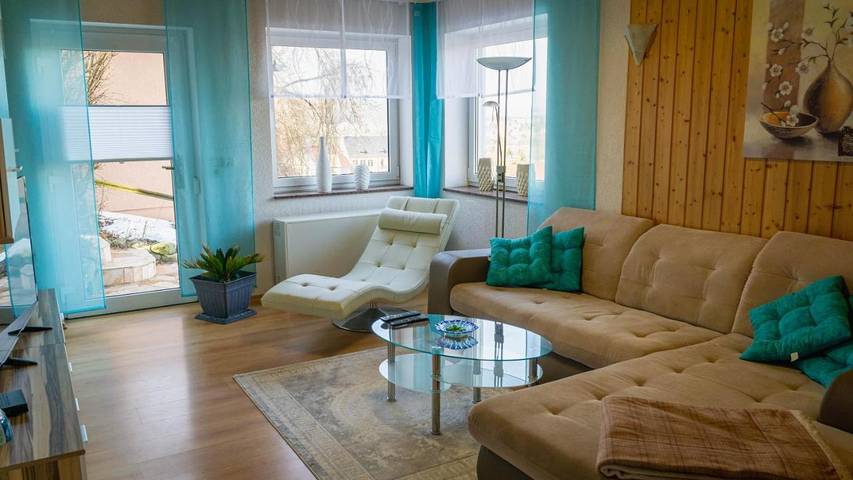 Ferienwohnung für 3 Personen, mit Terrasse und Garten sowie Ausblick