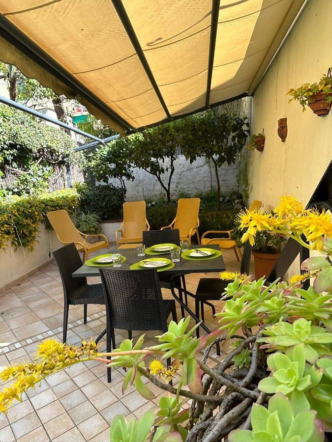 Ferienwohnung für 4 Personen, mit Terrasse und Garten in Nervi (Genova)
