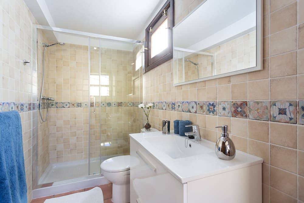 Ganze Wohnung, Secluded, sonnig, gemütlich, ländliche Casita La Brenda mit kostenlosem Wlan und offenem Kamin in Los Realejos, Teneriffa Nord