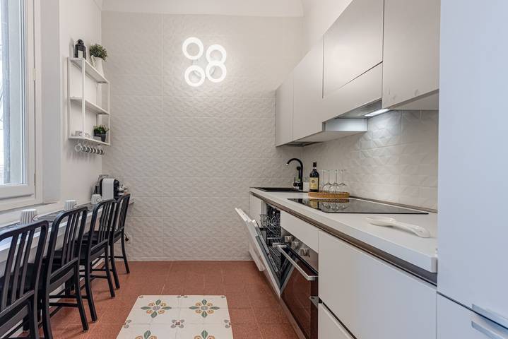 Hel lägenhet, Apartment 'Charming' with Balcony, Wi-Fi and Air Conditioning in Florens, Florens provins