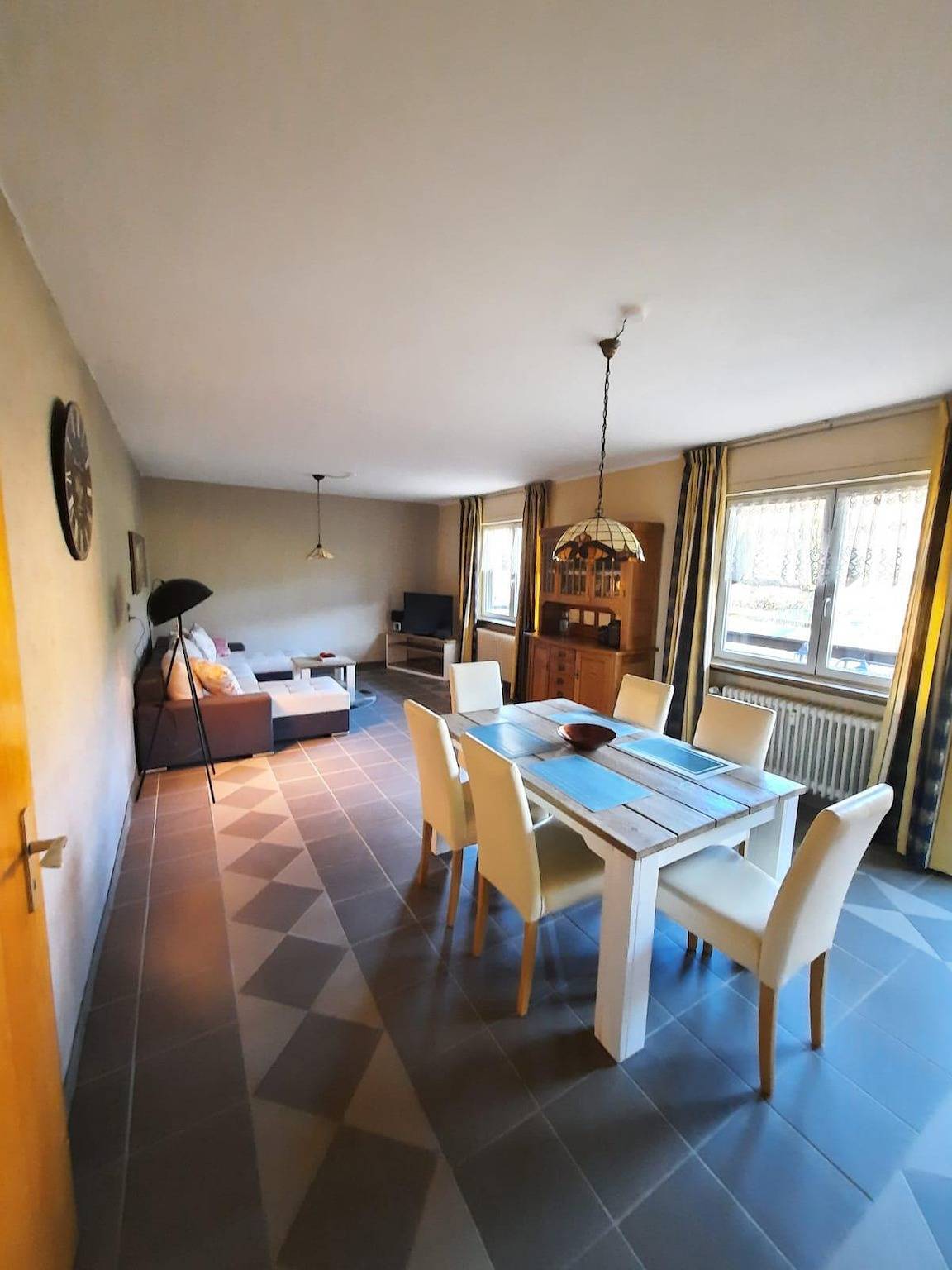 Ganze Ferienwohnung, Appartement B - 2. Stock in Biersdorf am See, Eifelkreis Bitburg-Prüm