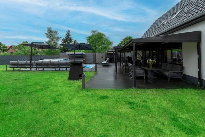 Ferienhaus für 8 Personen, mit Garten und Sauna sowie Ausblick und Pool, mit Haustier an der Müritz - 2