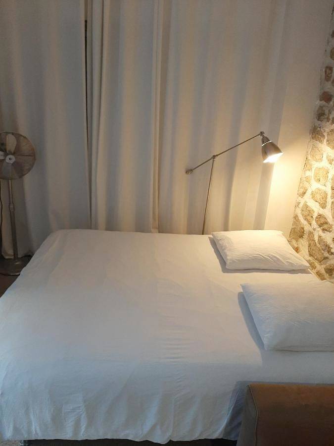 Double Room with Bath in Paris, Île de France