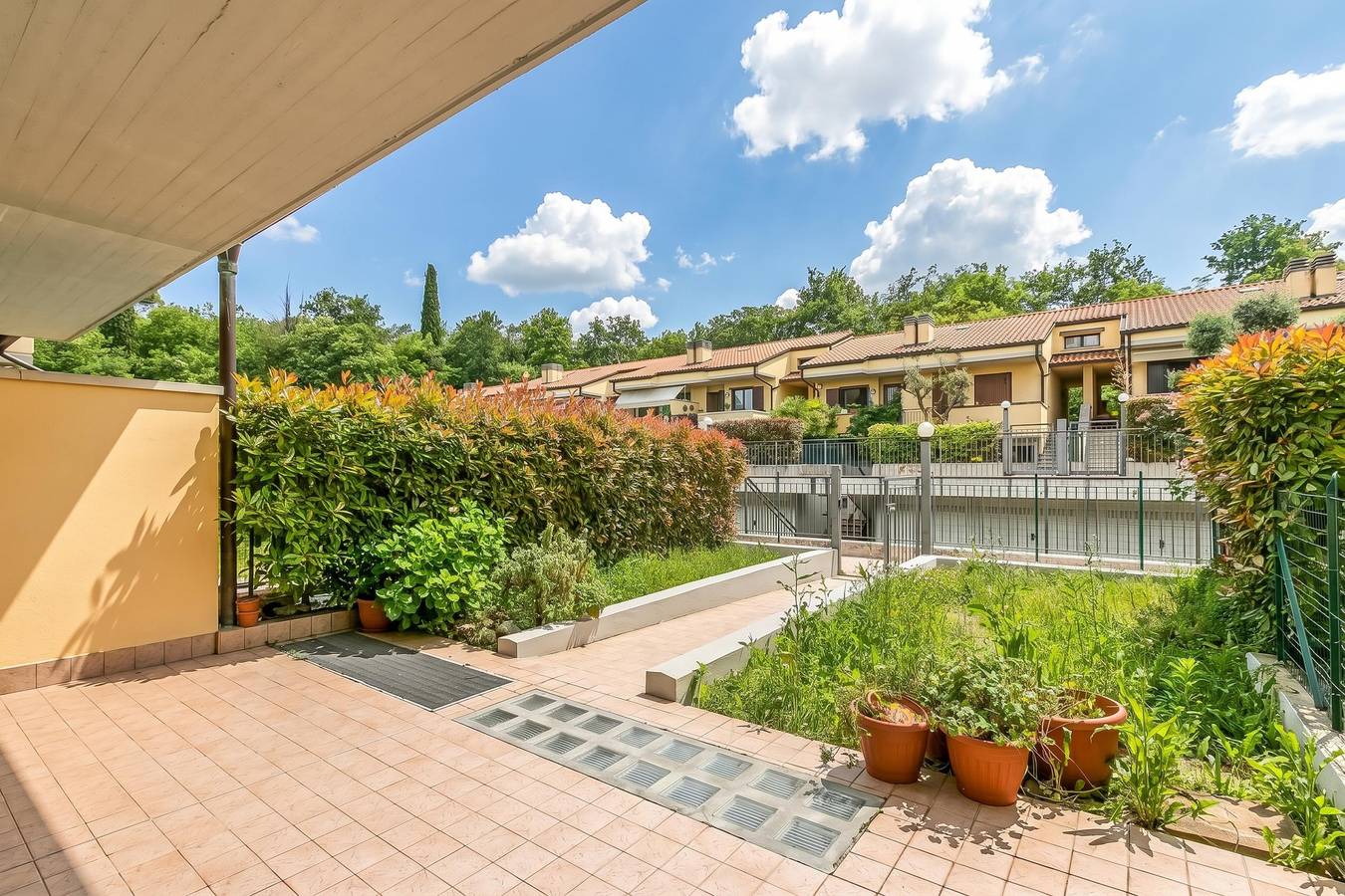 Gemütliche 150 m² große Ferienwohnung mit Pool, Terrasse und WLAN in der Nähe von San Felice del Benaco in Salò, Gardasee-Berge