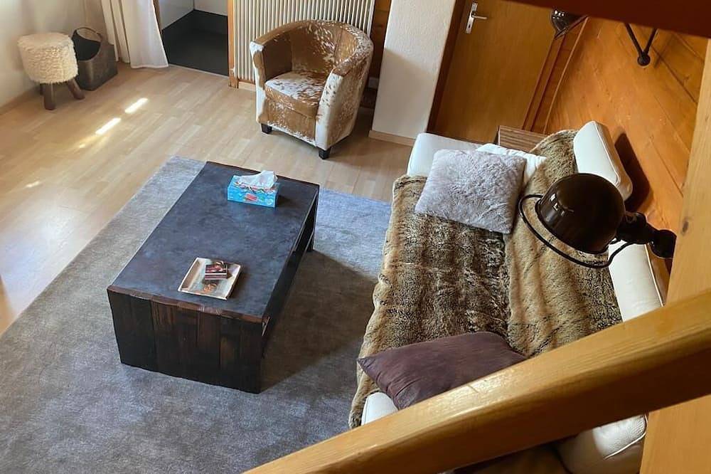 Chalet ça me Suffit, mein kleines Paradis -Aussen : kleines 2-stöckiges Chalet für 2 Personen am Anf in Chandolin, Anniviers