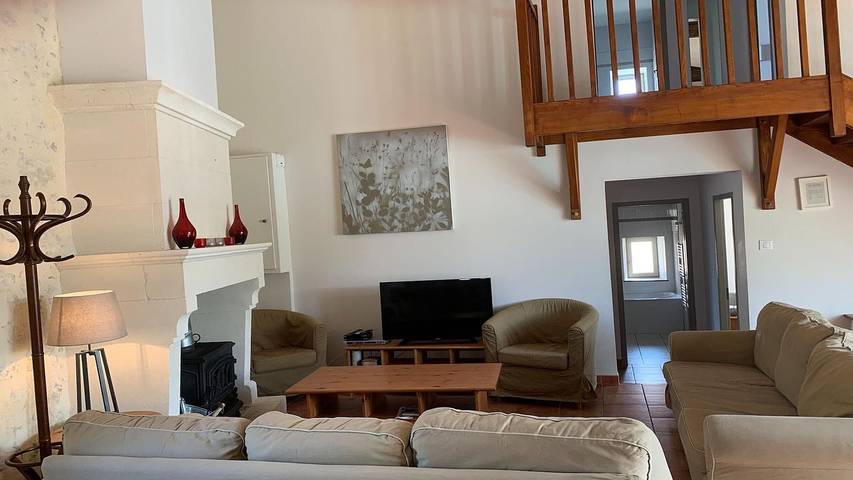 Location de vacances pour 9 personnes, avec piscine et jardin à Chalais - 3