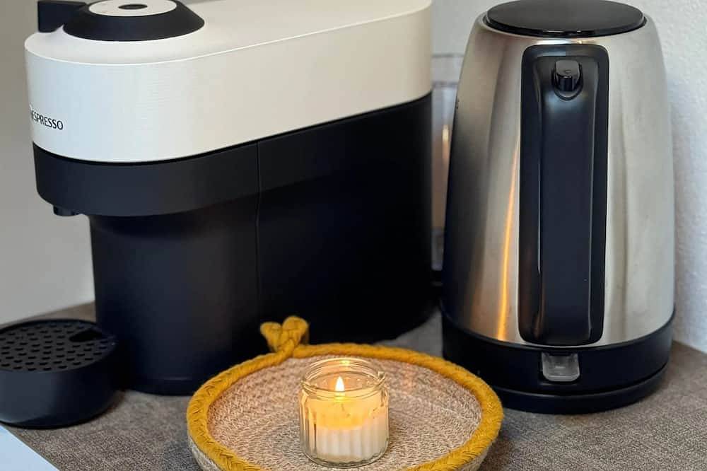 Entire apartment, Delightful and romantic attic room in Bologna just a stone's throw from the Unipol Arena in Casalecchio di Reno, Bologna Province