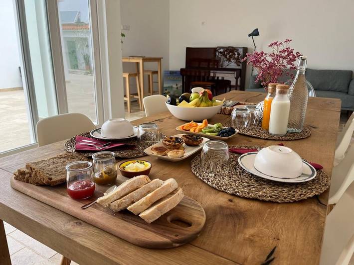 Location de vacances pour 2 personnes, avec terrasse ainsi que vue et jardin à Azenhas do Mar - 4