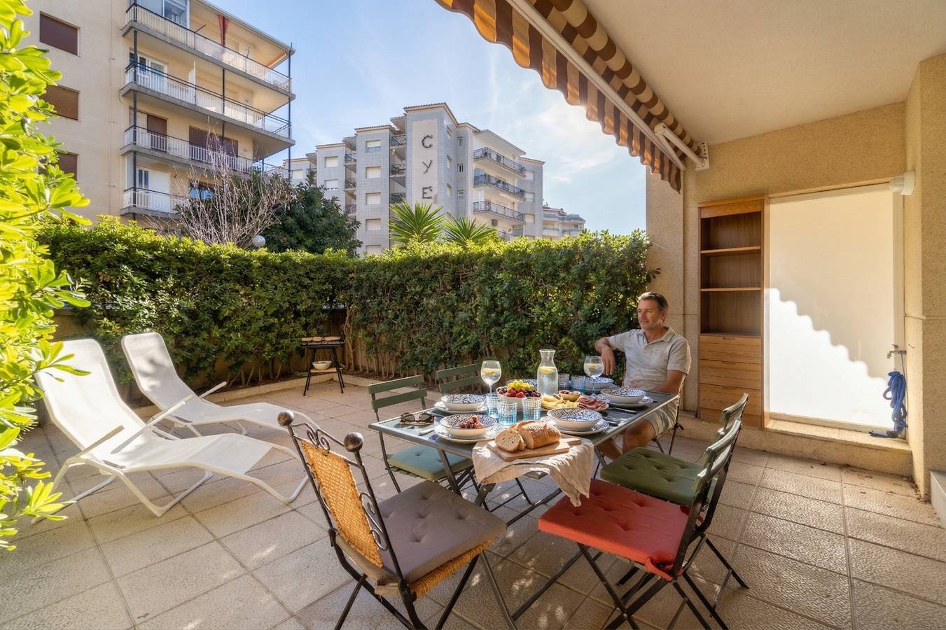 Apartamento entero, La Pineda | Terraza | Bbq | Parking in La Pineda, Platja de la Pineda