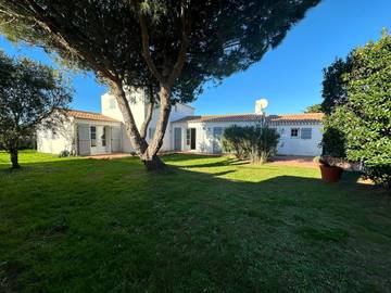 Gîte pour 8 personnes, avec terrasse et jardin, animaux acceptés à Noirmoutier-en-l'Île