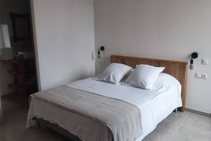 Location de vacances pour 6 personnes, avec piscine et jardin à Saint-Victor-la-Coste - 2