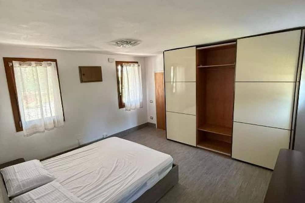 Apartamento entero, Rosolina - Simple & Functional Accommodation | Linen Not Included in Rosolina, Polesine