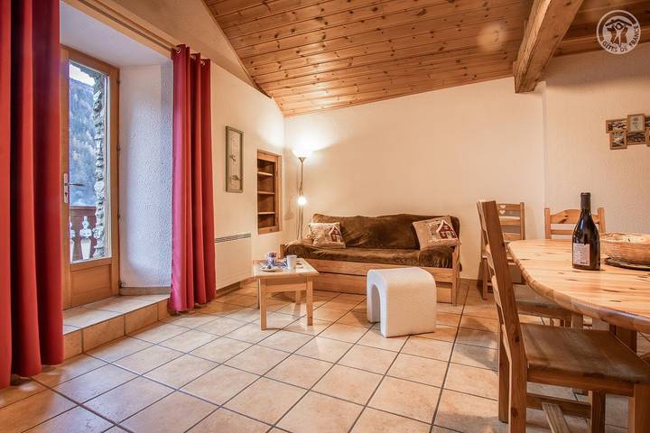 Gîte pour 8 personnes, avec balcon à Lanslebourg-Mont-Cenis - 2