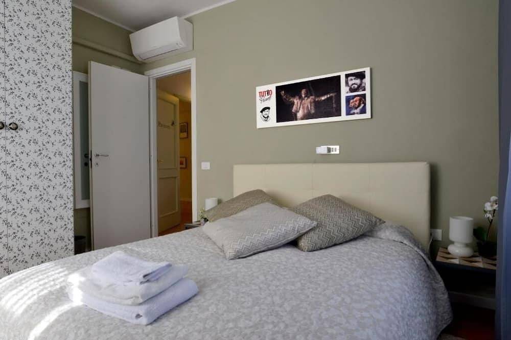 Room & Breakfast Canalino 21: Double Room  in Modena, Modena Provinz