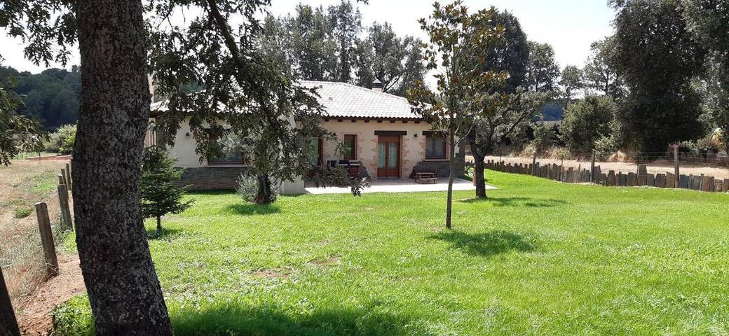 Casa rural para 4 personas, con jardín además de balcón y vistas en Comarca de Ciudad Rodrigo - 2