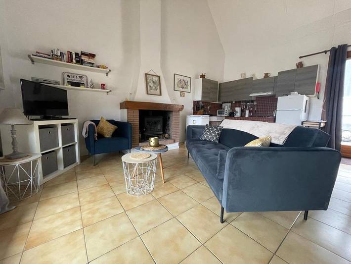 Location de vacances pour 5 personnes, avec jardin et vue ainsi que piscine et terrasse à Carlux - 2