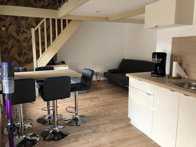 Gîte pour 5 personnes, avec terrasse à Perrier - 4