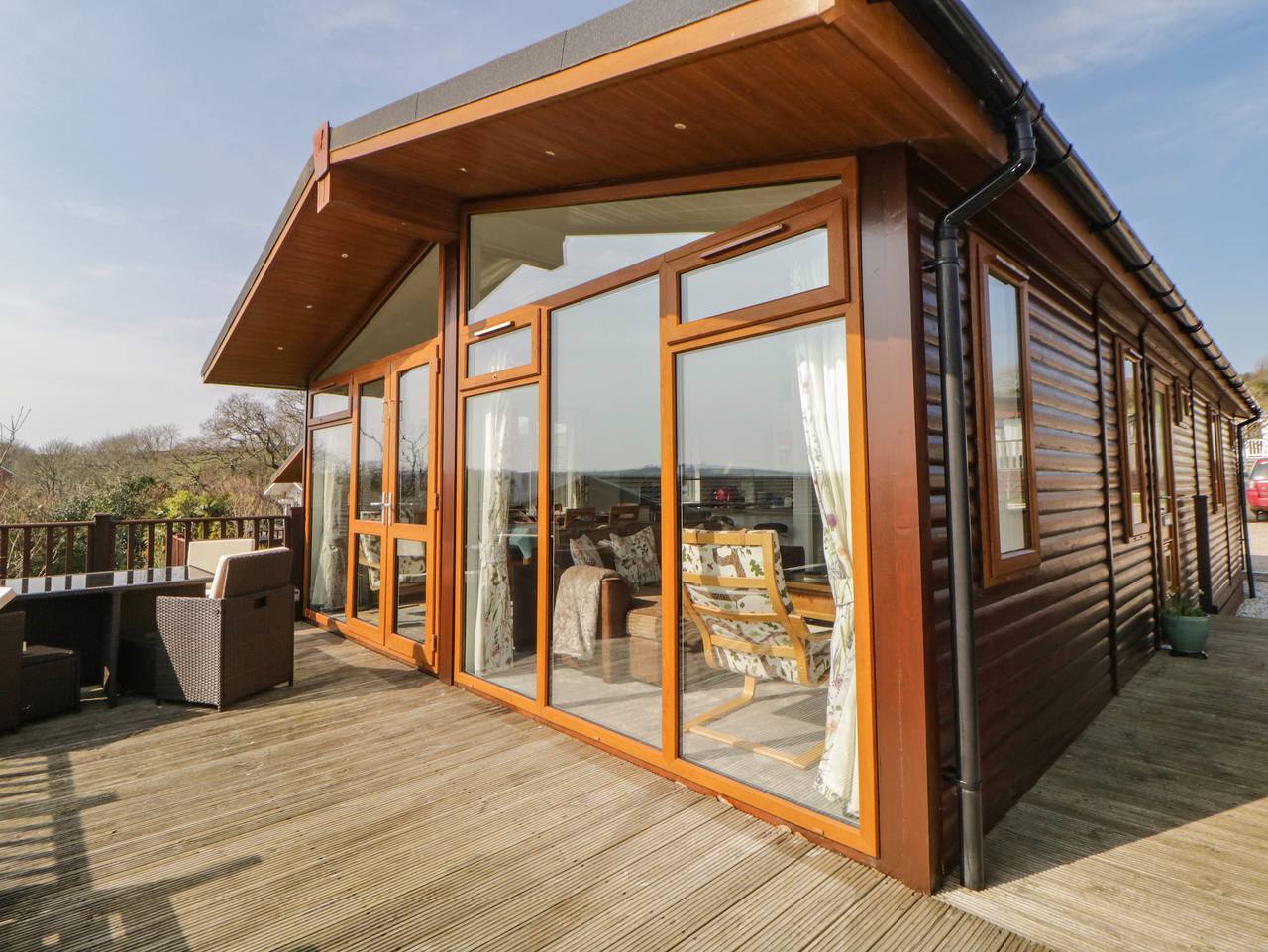 Meadow Lodge in Newton and Noss, South Devon