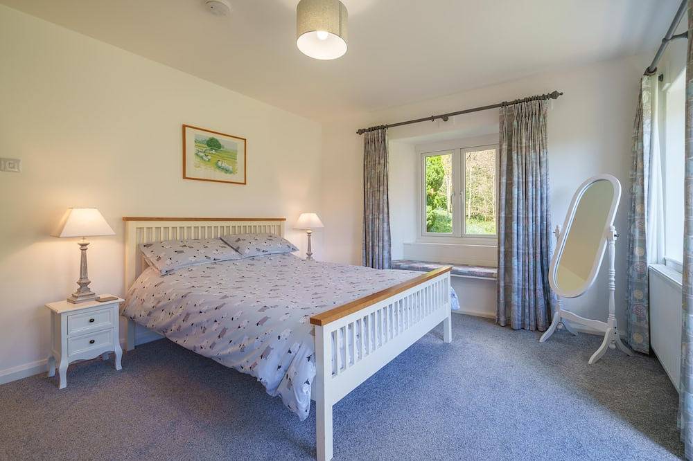 Goldrill Cottage - Riverfront location in Patterdale in Patterdale, Lake District