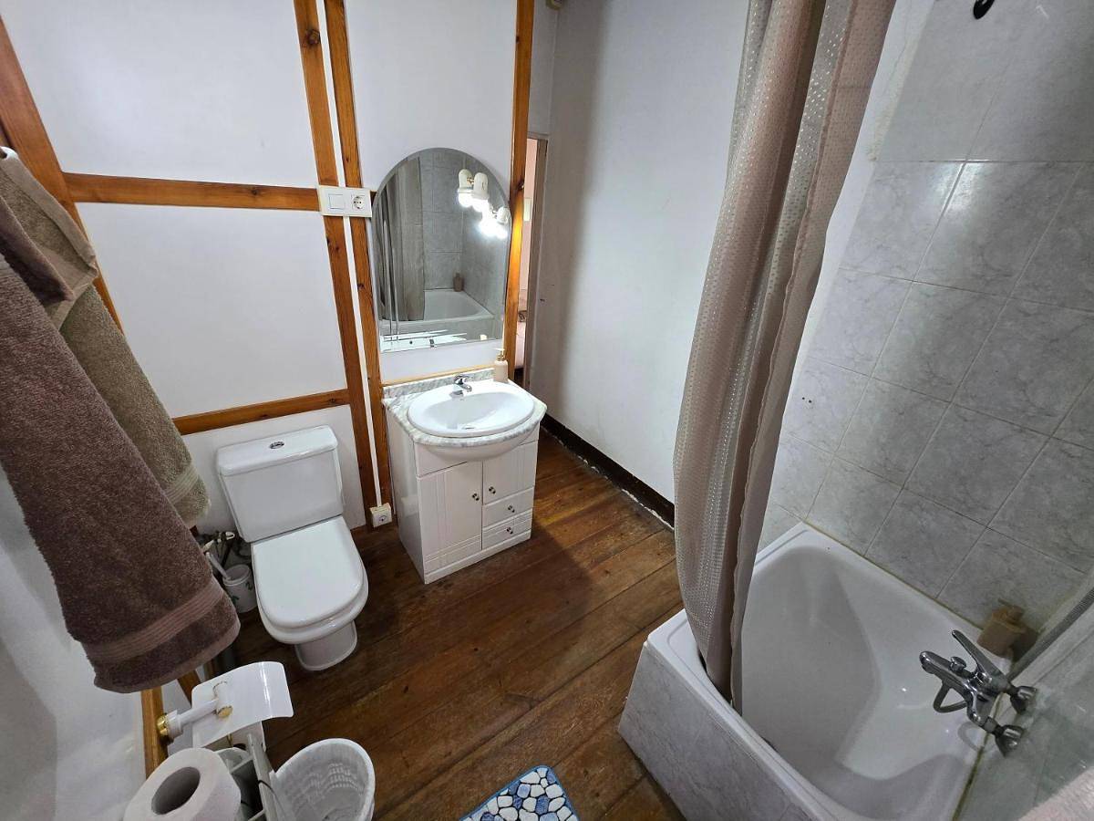 Single Room with Balcony in Haro, Rioja