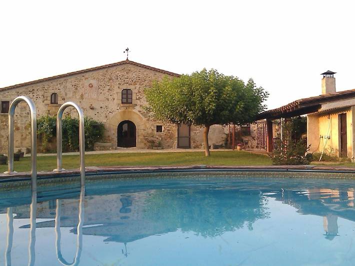 Casa rural para 9 personas, con Balcón y Terraza además de Jardín y Piscina El Gironés