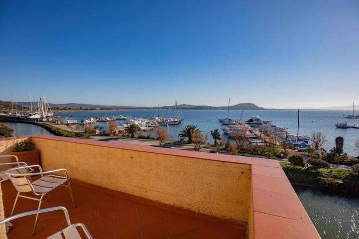 Appartement entier, La vue sur le port in Talamone, Orbetello