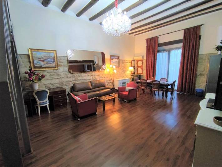 Apartamento para 5 personas, con Balcón además de Terraza y Piscina en Úbeda