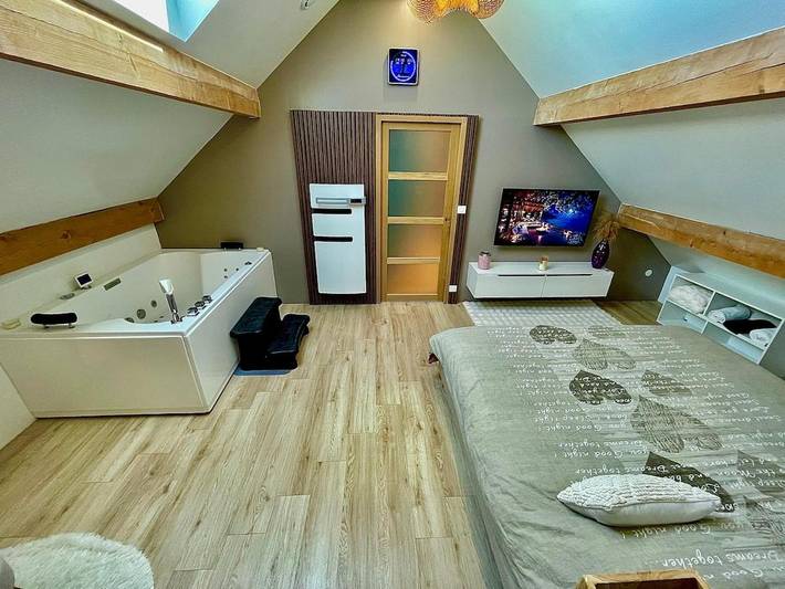Gîte pour 6 personnes, avec jacuzzi et jardin, adapté aux familles à Montenois