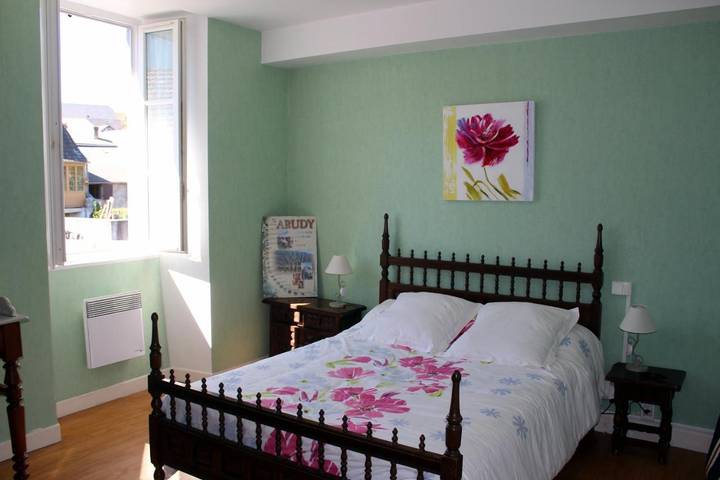 Location de vacances pour 6 personnes, avec vue et jardin à Arudy - 4