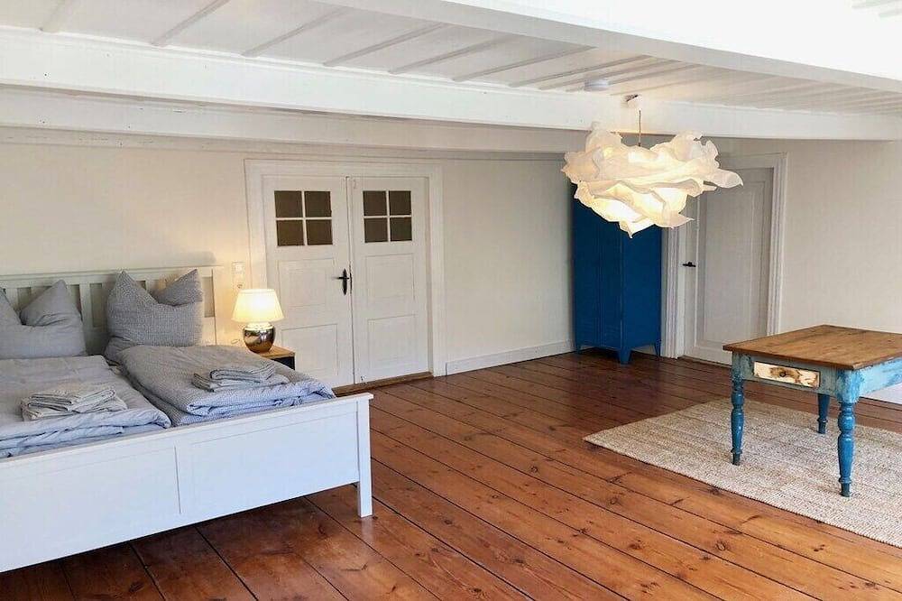 Nordseeestate Komfortable Ferienresidenz in Tetenbüll, Eiderstedt