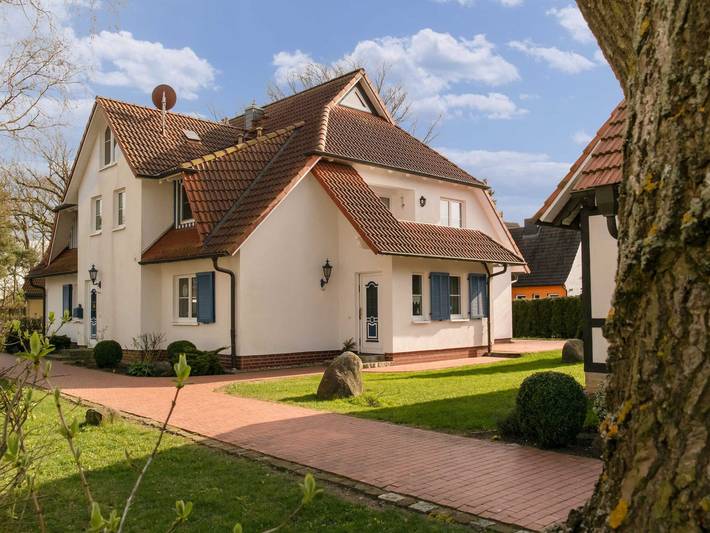 Ferienwohnung für 4 Personen, mit Terrasse und Garten in Prerow - 2