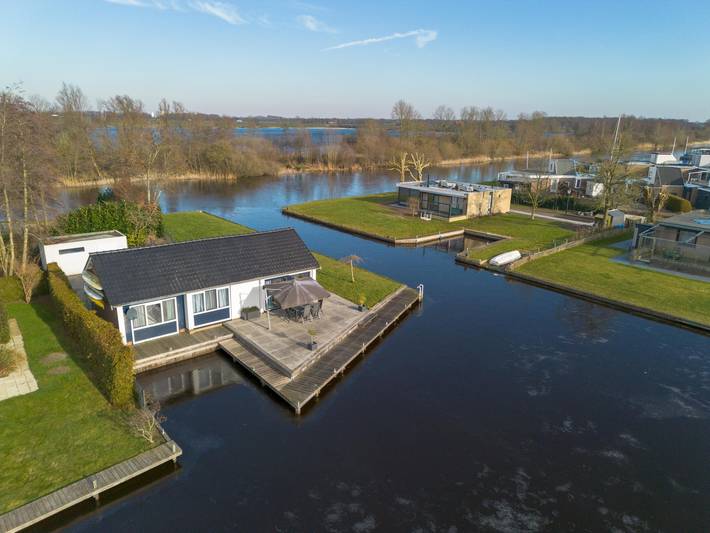 Wellnessaufenthalt auf dem Wasser in Friesland in Boornzwaag, Friesland