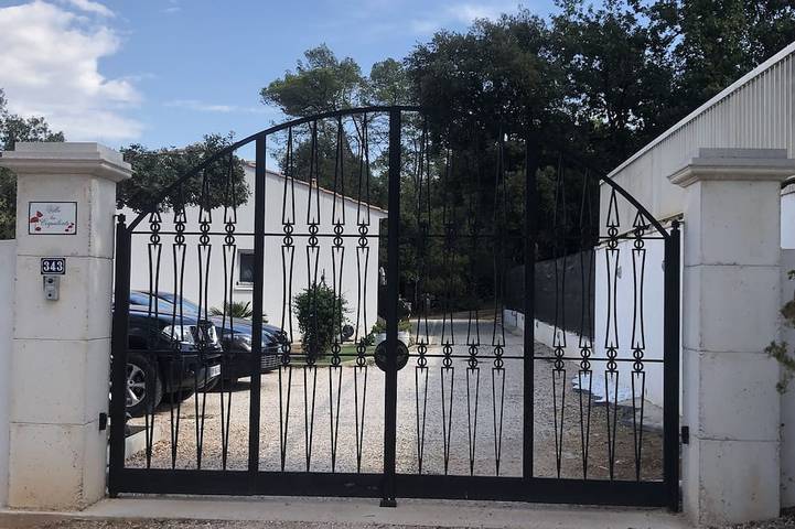 Villa für 4 Personen, mit Garten und Whirlpool - 1
