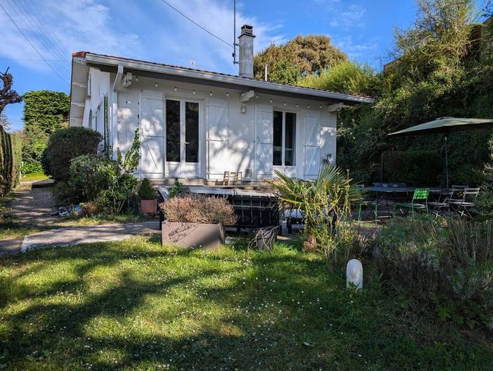 Location de vacances pour 8 personnes, avec jardin dans Plage du Porteau