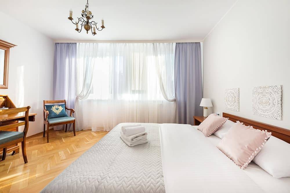 Entire apartment, Metro Zacisze Fausta House with Garden in Targówek, Warsaw