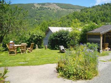 Cottage pour 4 personnes, avec jardin et vue, animaux acceptés à Boussenac