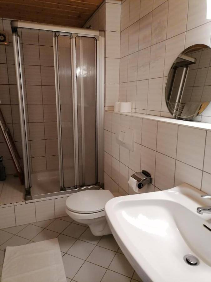 Ganze Ferienwohnung, Monteurunterkunft Haus Max & Moritz in Böbrach, Ostbayern