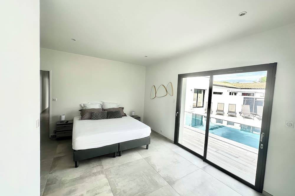 Maison Contemporaine Proche Plage in Thairé, Région de Rochefort