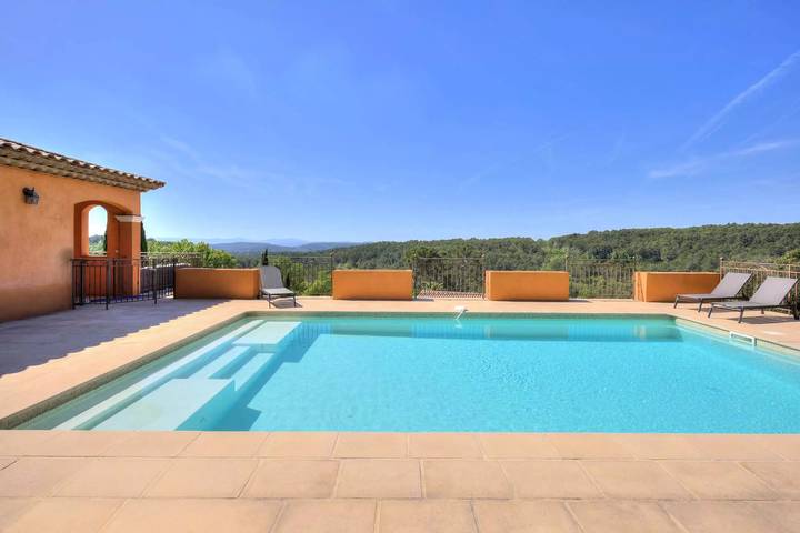 Location de vacances pour 12 personnes, avec piscine et terrasse à Flayosc - 2