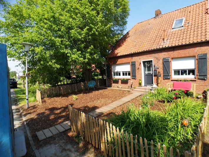 Ferienwohnung für 2 Personen, mit Garten und Terrasse in Hamswehrum