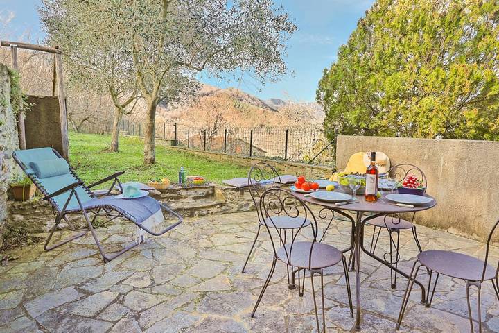 Gîte pour 6 personnes, avec jardin et terrasse, adapté aux familles à Pruno