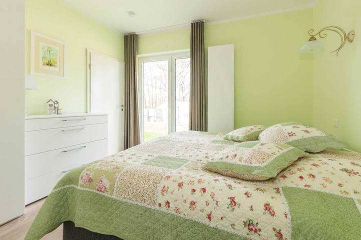 Luxus See - Domizil mit Sauna, Kamin, eigener Seezugang - Ferienhaus Rohrdommel in Krakow am See, Mecklenburgische Seenplatte