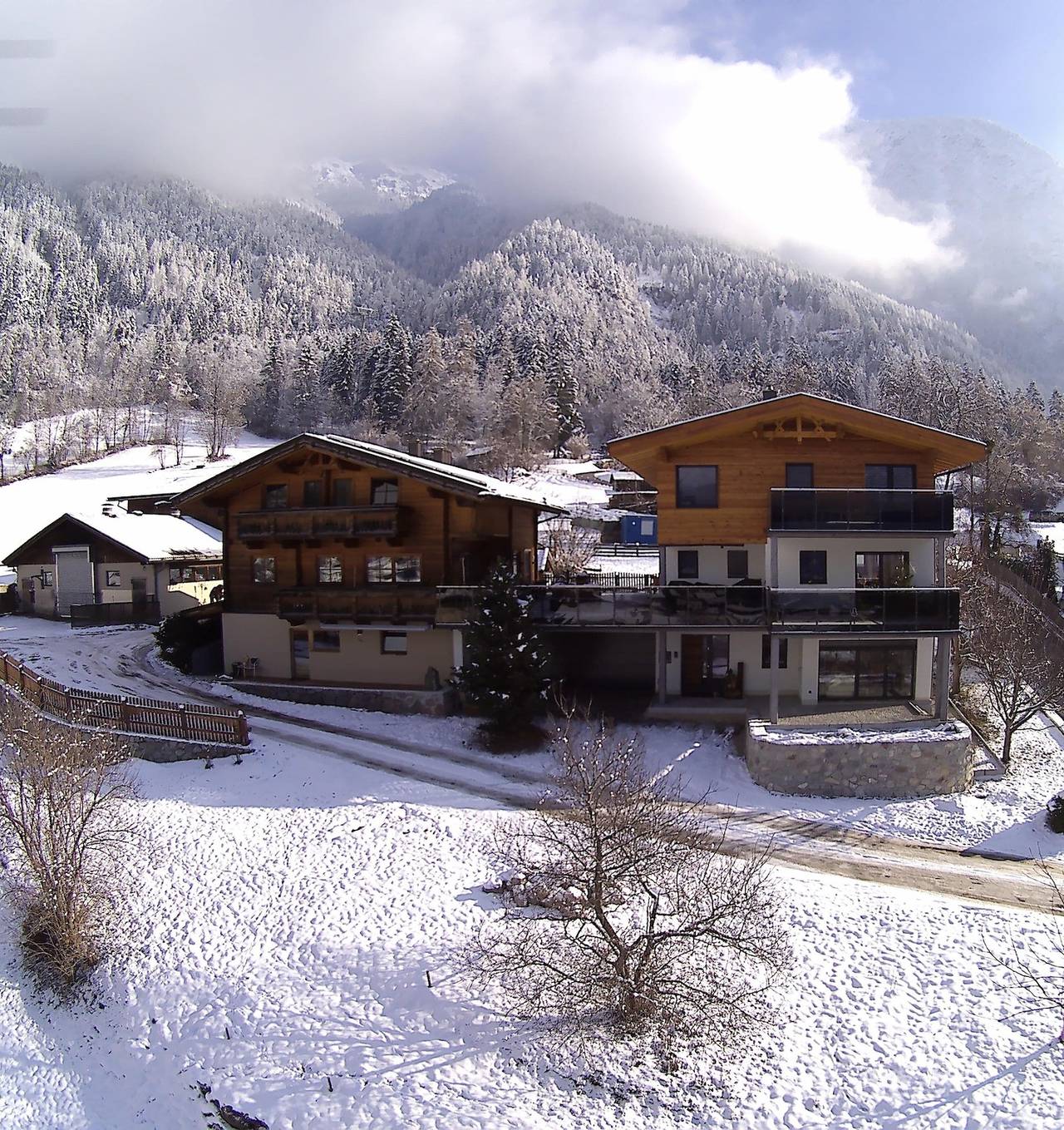 Entire holiday apartment, Apart Kirchblick in Hochoetz, Oetz