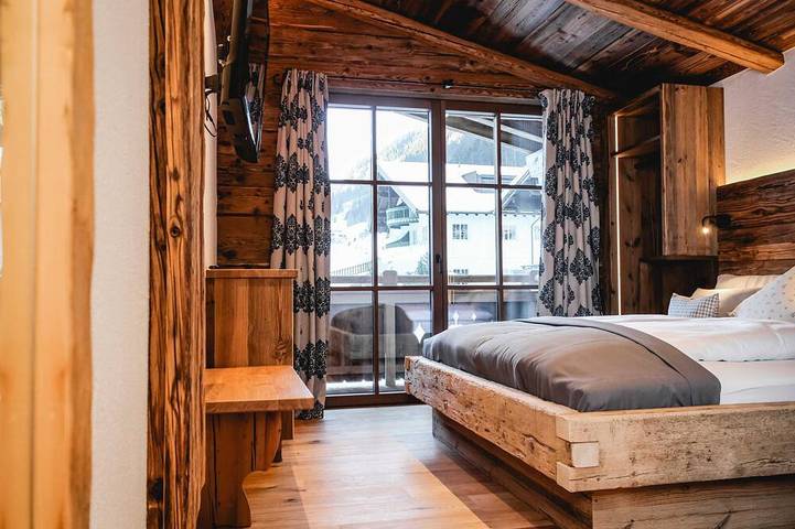 Blockhütte für 8 Personen, mit Garten und Sauna sowie Balkon in Ischgl - 2