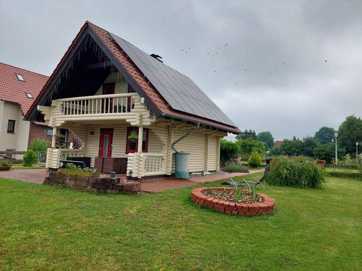 Ferienhaus für 5 Personen, mit Balkon und Terrasse sowie Garten und Ausblick in Möllenhagen