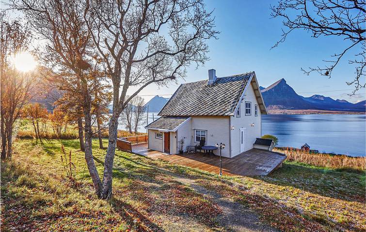 Ferienhaus für 7 Personen, mit Garten in Vesterålen