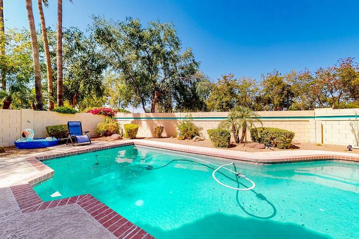 Vacation rental for 10 people, with yard and terrace in Avondale