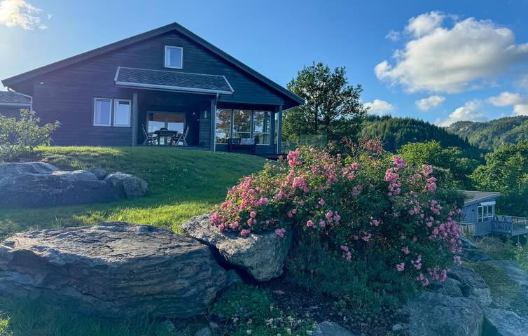 Ferienhaus für 6 Personen, mit Terrasse und Garten
