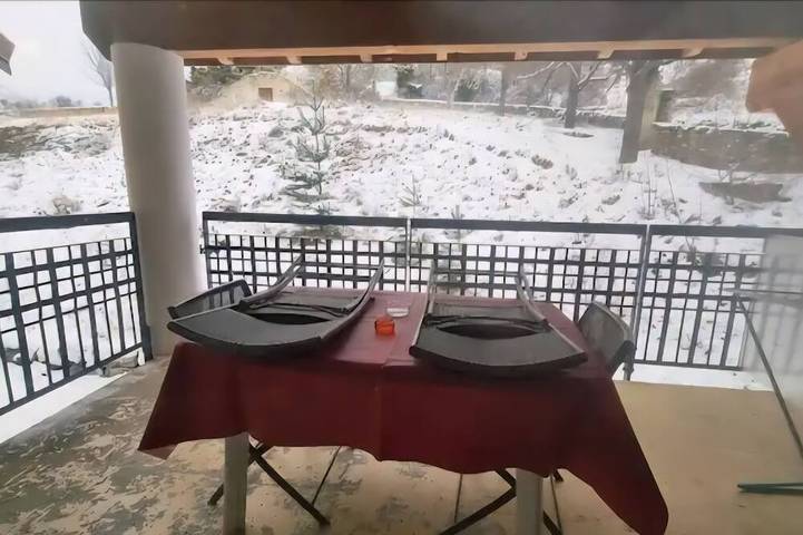 Ganze Wohnung, Duplex spa & mountain view - Château des Magnans in Jausiers, Nationalpark Mercantour